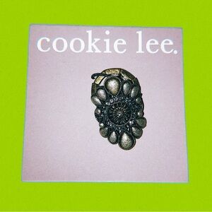 Dark Gray “Cookie Lee” Large Pendant Crystal Ring (One Size)